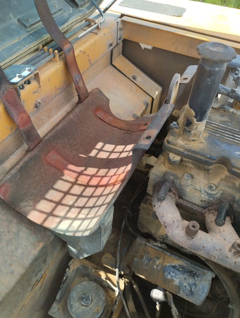 hyundai 320LC Egzoz manifoldu